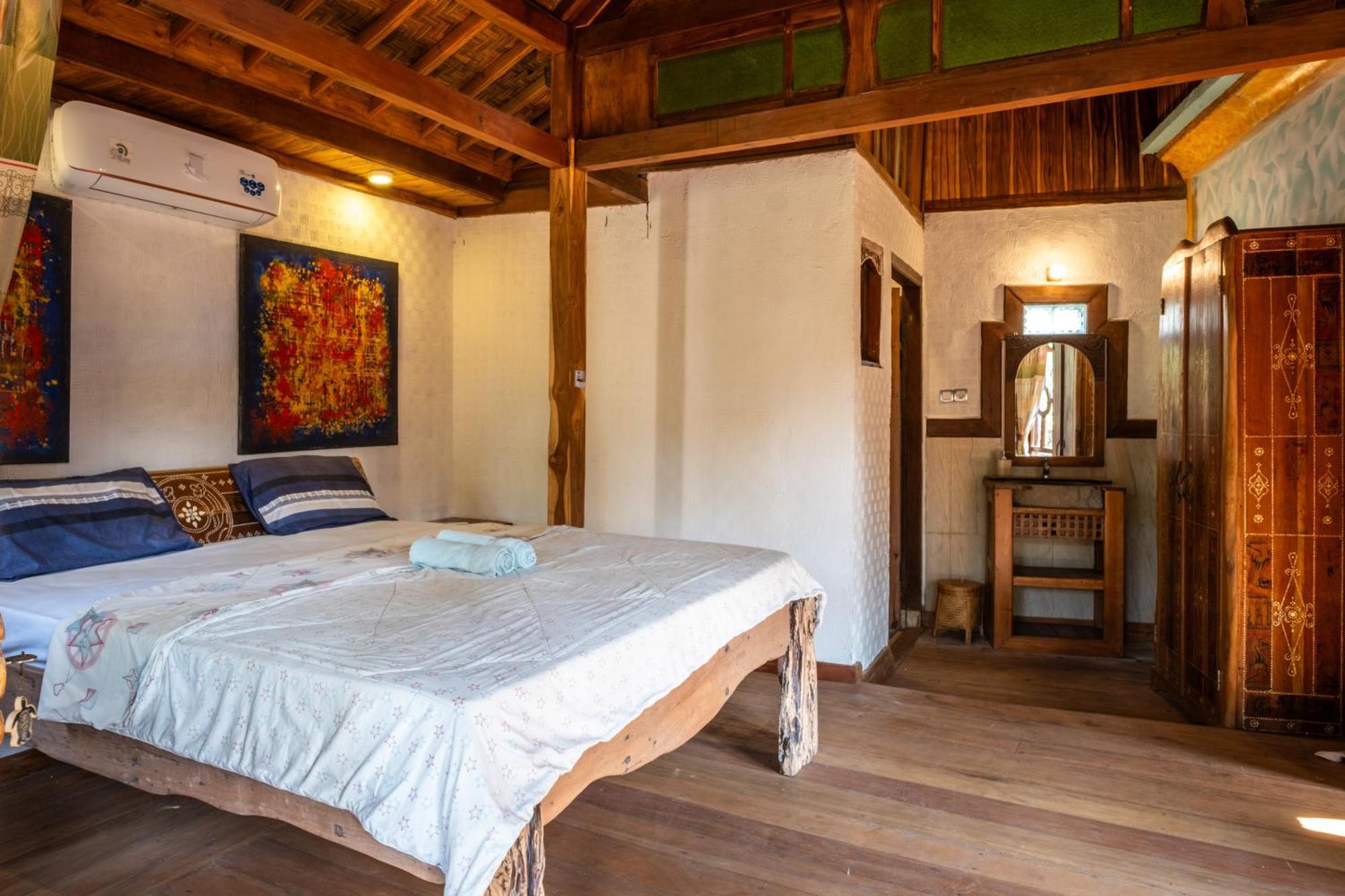 Lombok Stanley Garden Villas Montongbuwoh Exterior photo