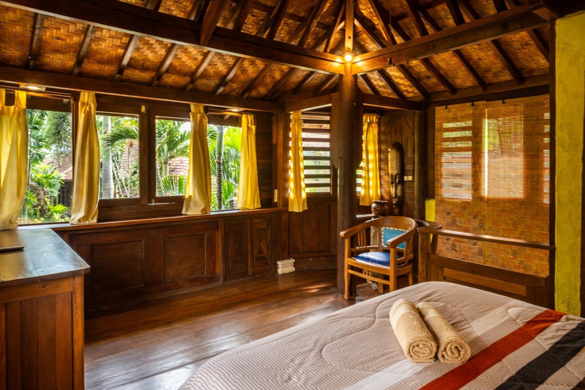 Lombok Stanley Garden Villas Montongbuwoh Exterior photo