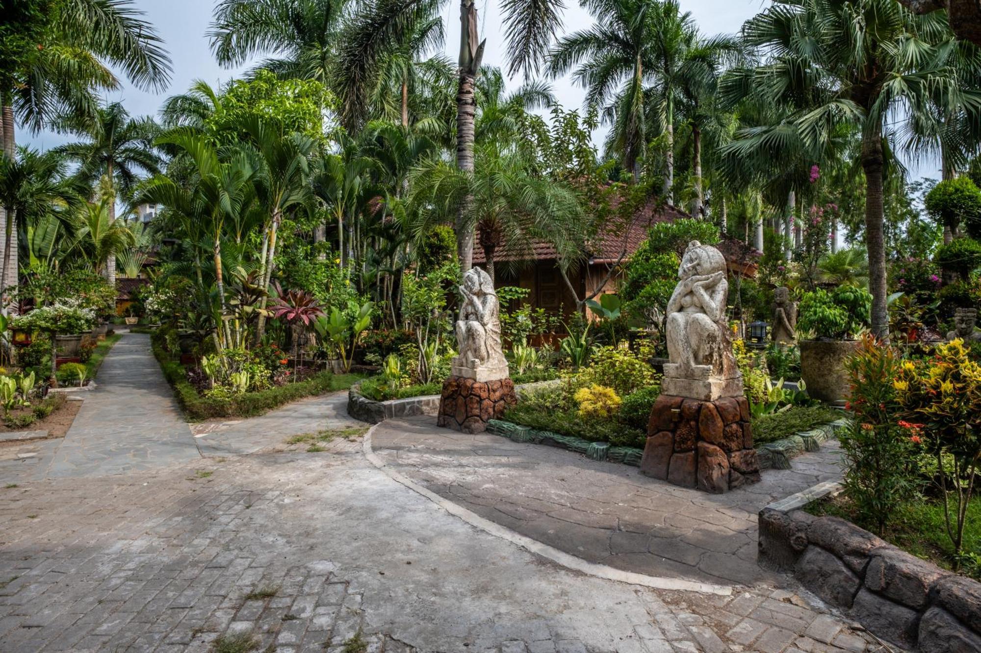 Lombok Stanley Garden Villas Montongbuwoh Exterior photo