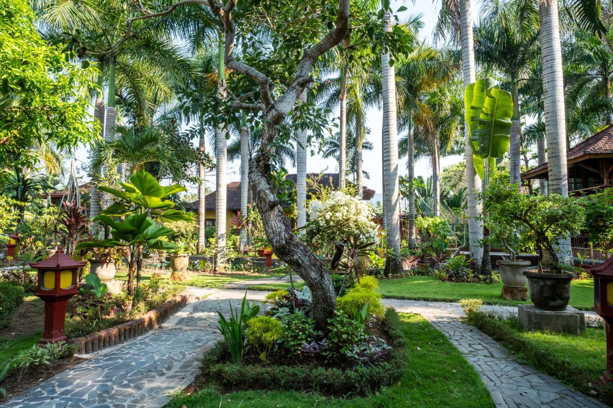 Lombok Stanley Garden Villas Montongbuwoh Exterior photo