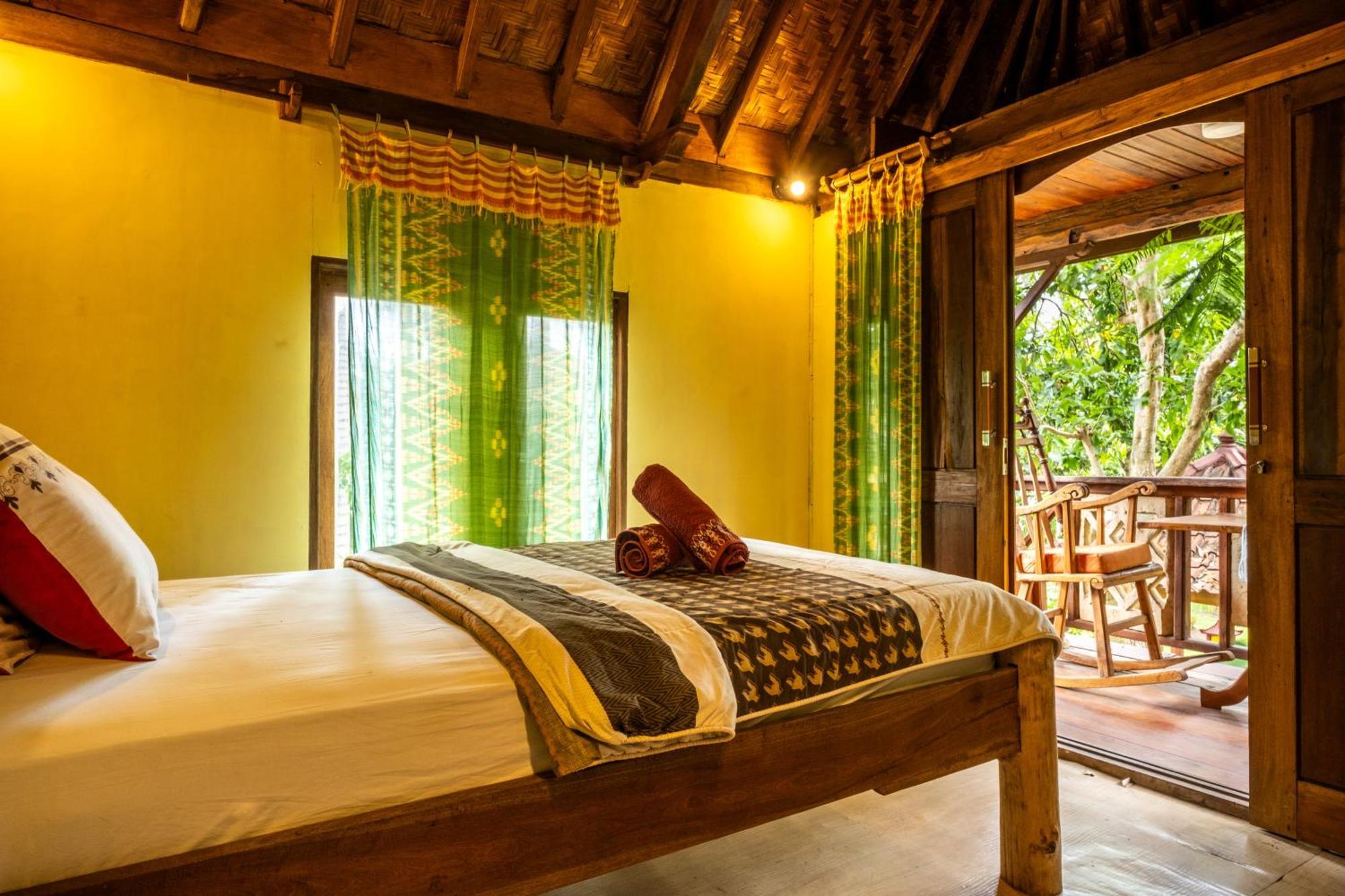 Lombok Stanley Garden Villas Montongbuwoh Exterior photo