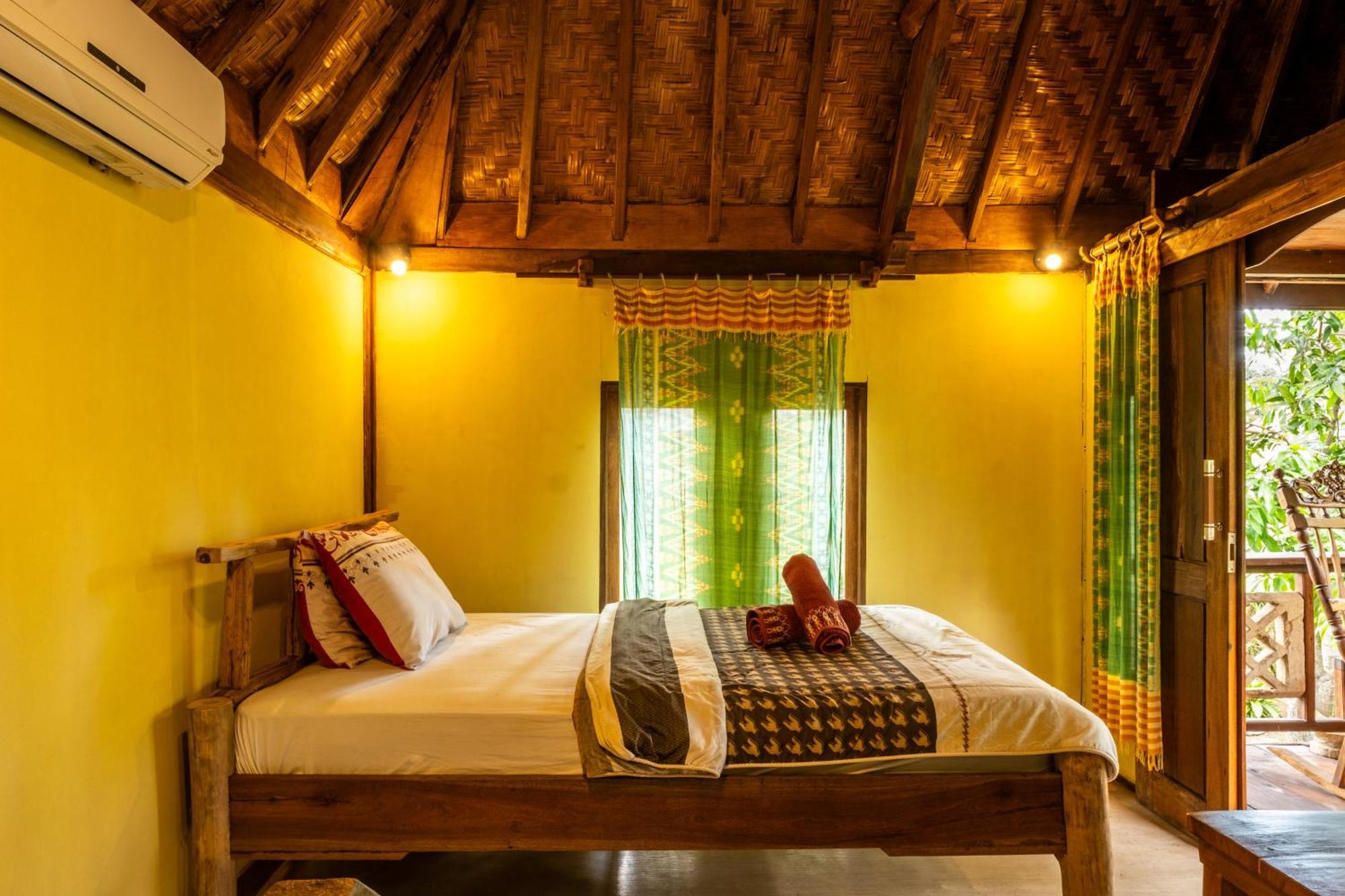Lombok Stanley Garden Villas Montongbuwoh Exterior photo